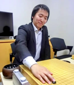 プロ棋士　
日本棋院関西総本部所属